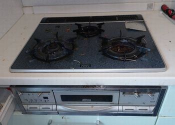 
不明からハーマンDW32V6WTP2SVへコンロ交換の施工事例工事前写真施工前
